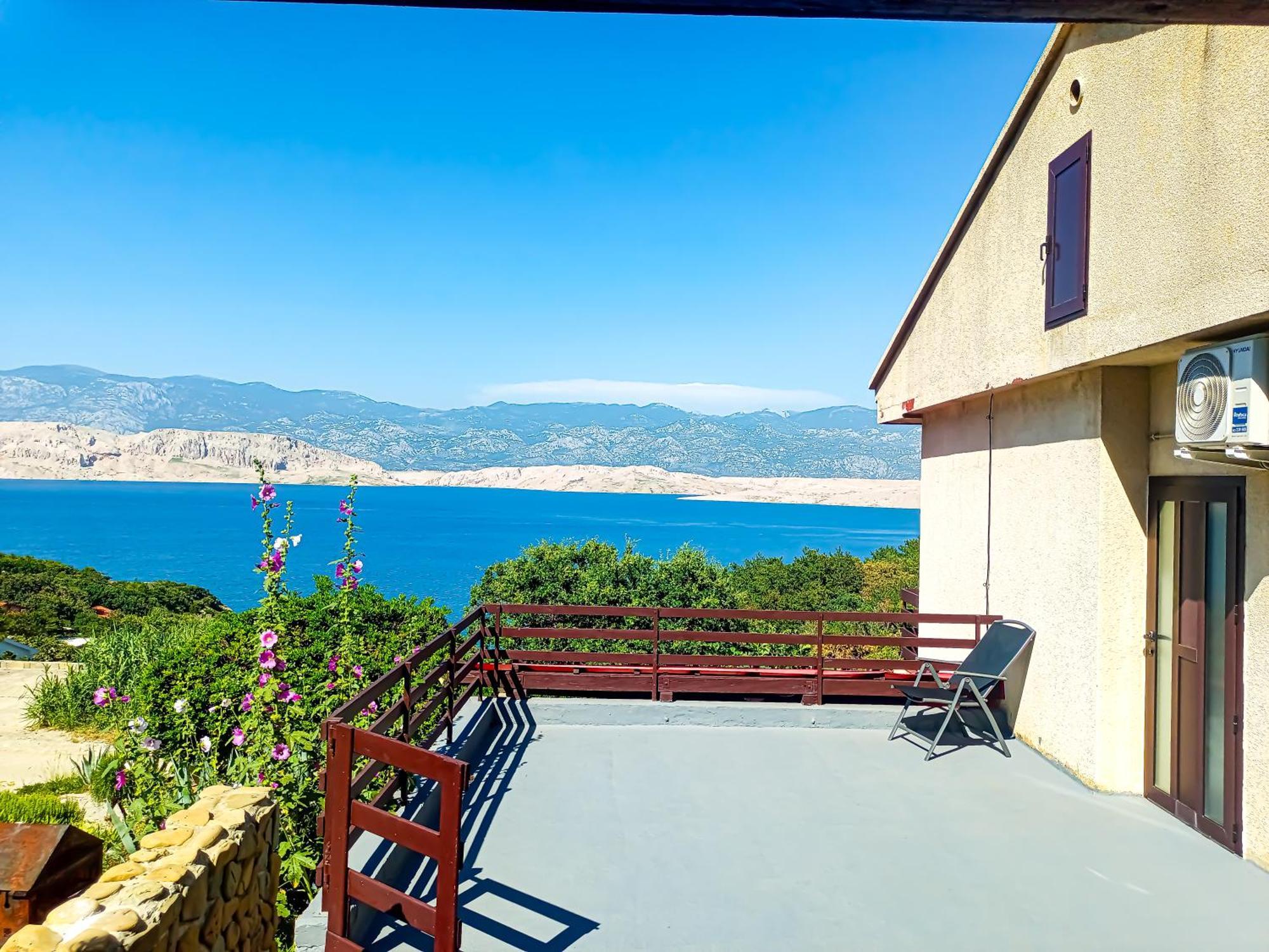 Mila Pet Friendly House With Private Place On The * Pag Town