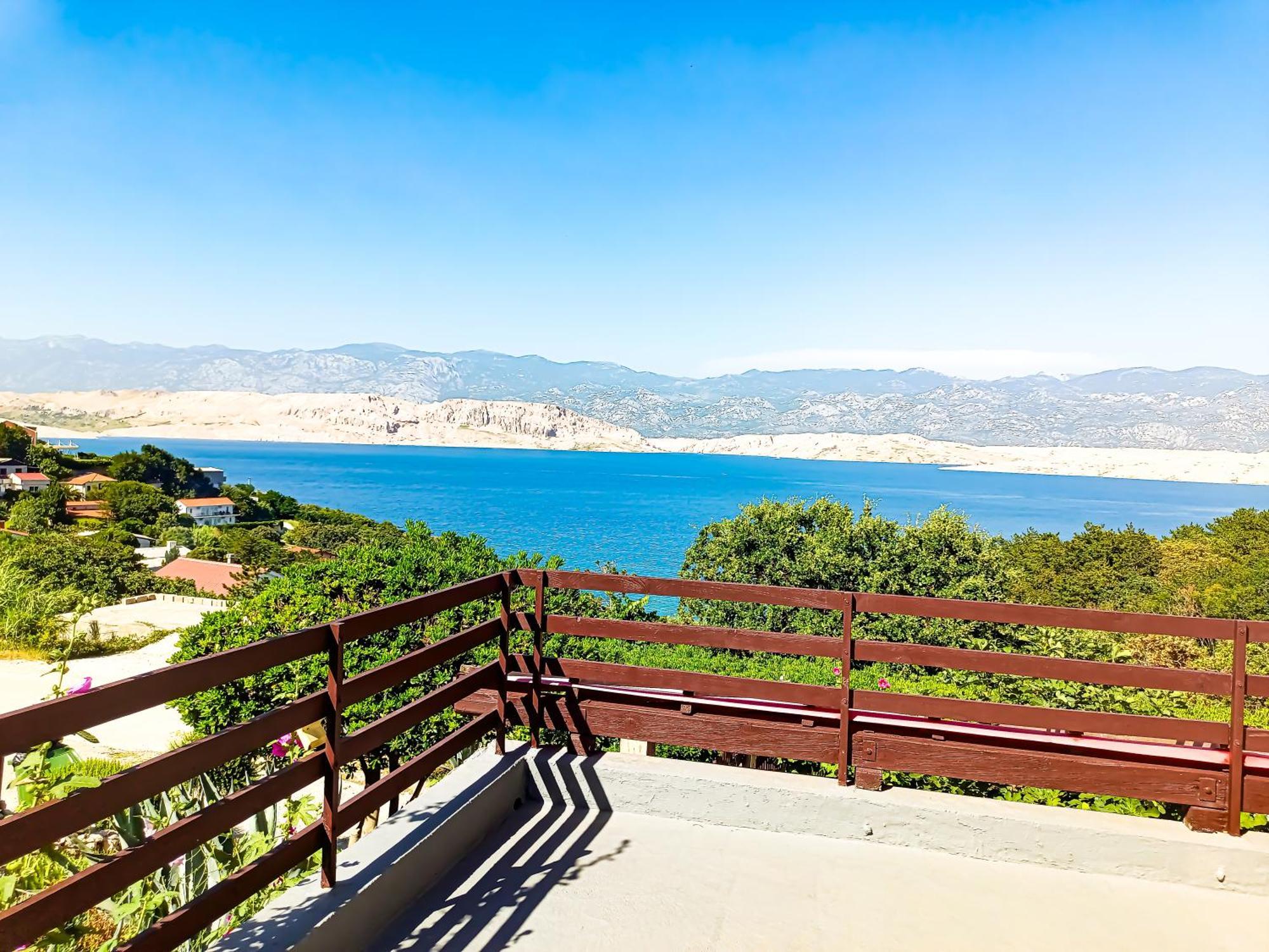 Apartment Mila Pet Friendly House With Private Place On The Pag Town