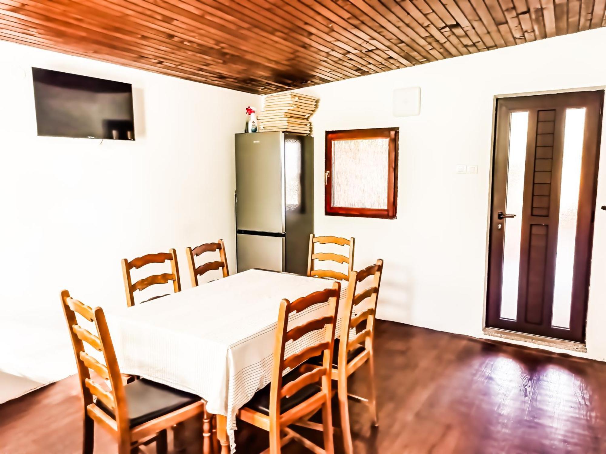 Mila Pet Friendly House With Private Place On The Pag Town